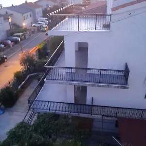 https://apartmani-jelena-crikvenica.primorje-gorskikotar.com
